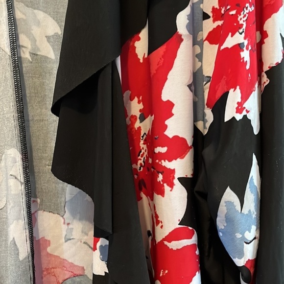 Flirty Pink small Shaw sweater - Picture 2 of 3